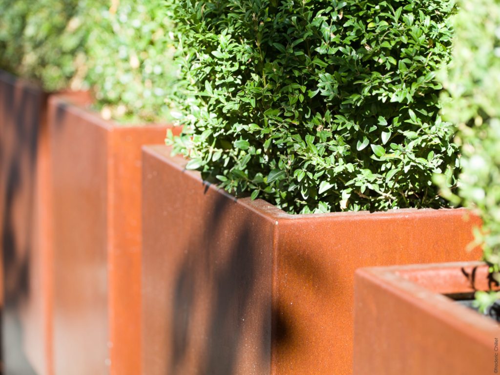 bac plantes en matière naturelle